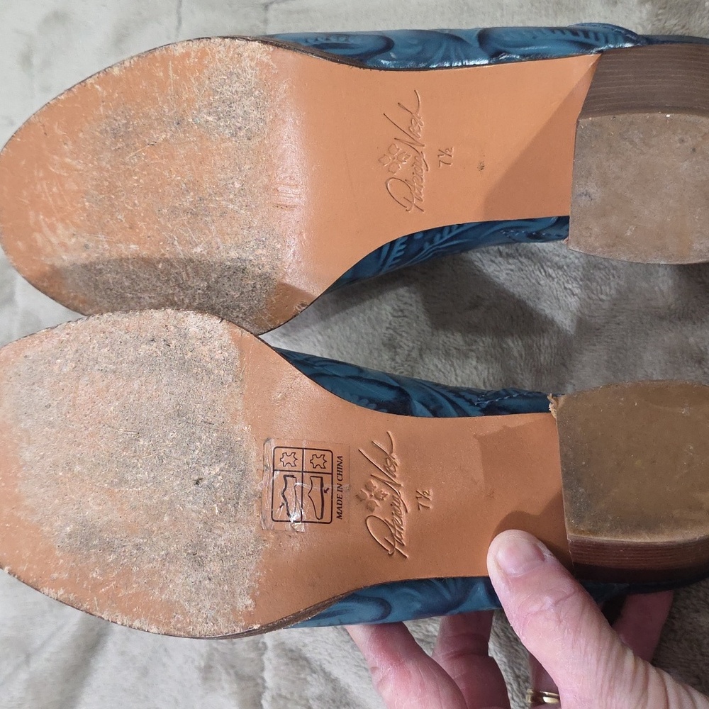 Patricia Nash Women's Heeled Clogs Teal/Black  Leather? Embossed Sz 7.5 GUC READ - Picture 8 of 12